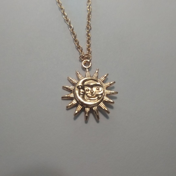 NWOT - Unisex Classical Creative Bohemian Sun & Moon Necklace Pendant (Golden) - Picture 6 of 7